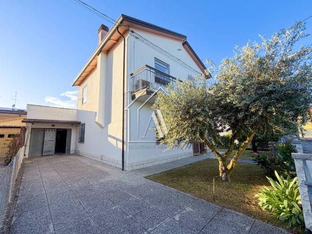 Villa Indipendente in vendita a Unione dei comuni della Bassa Romagna, Alfonsine