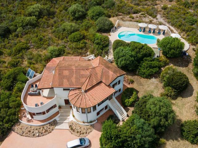 Villa Indipendente in vendita a Alghero, Sardigna/Sardegna