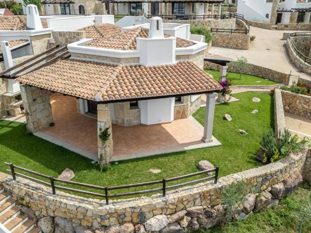 Villa Indipendente in vendita a Alghero, Sardigna/Sardegna
