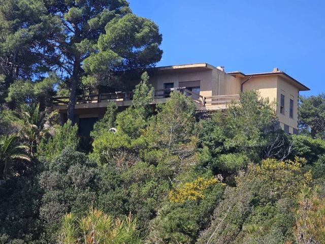 Villa Indipendente in vendita a Alghero, Sardigna/Sardegna