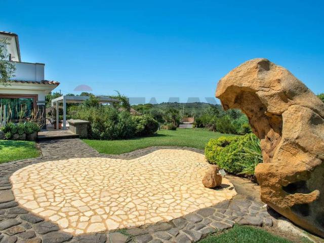 Villa Indipendente in vendita a Alghero, Sardigna/Sardegna