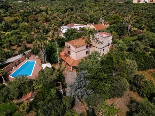 Villa Indipendente in vendita a La Cunetta, Alghero