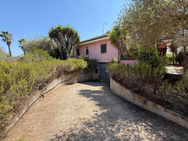 Villa Indipendente in vendita a Alghero, Sardigna/Sardegna