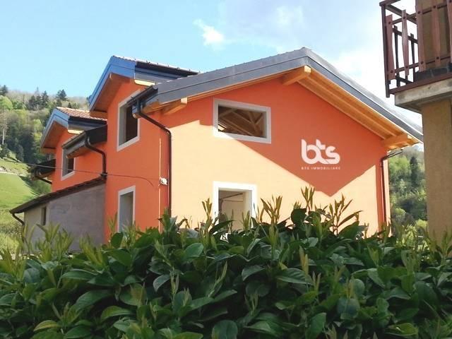 Villa Indipendente in vendita a Comunità Montana della Valle Brembana, Algua