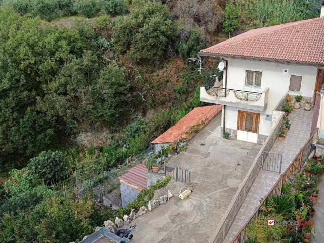Villa Indipendente in vendita a Alì Terme, Sicilia