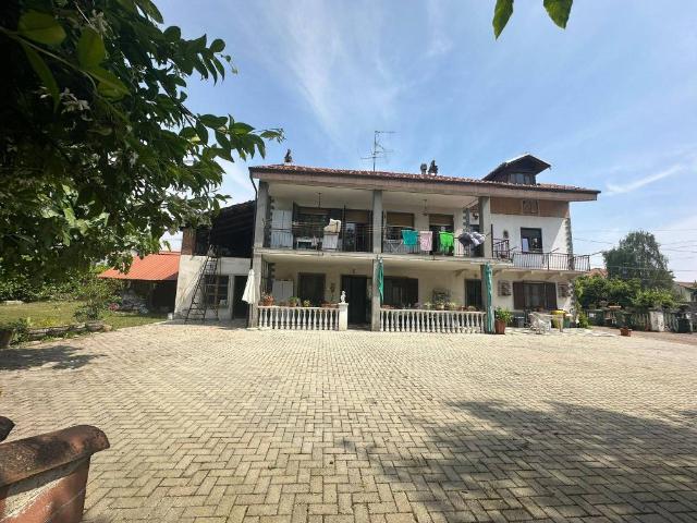 Villa Indipendente in vendita a Piemonte, Vercelli