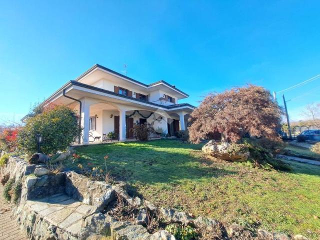 Villa Indipendente in vendita a Piemonte, Vercelli