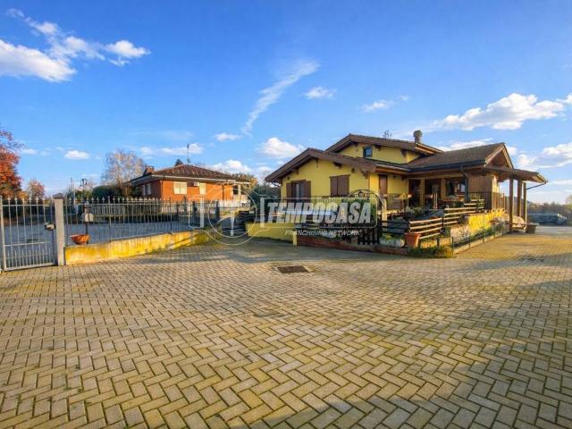 Villa Indipendente in vendita a Piemonte, Vercelli