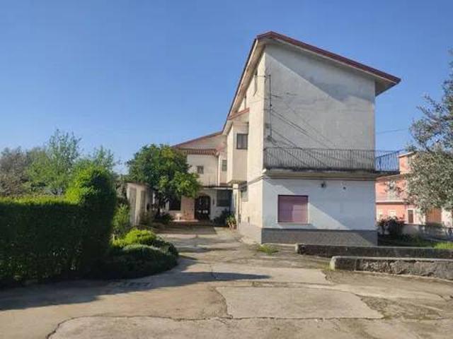 Villa Indipendente in vendita a Alife, Campania