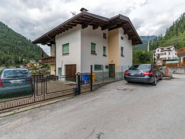 Villa Indipendente in vendita a Alleghe, Veneto