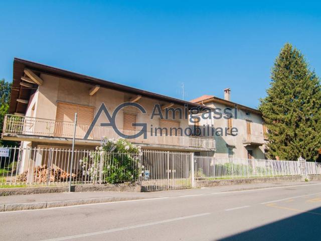 Villa Indipendente in vendita a Almè, Lombardia