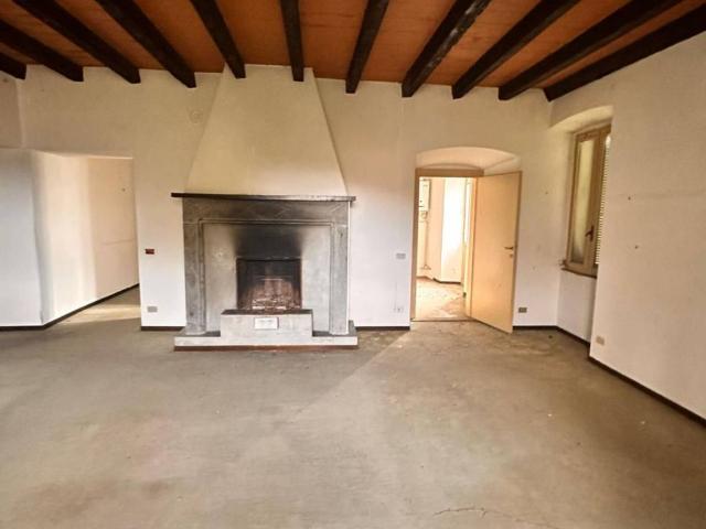 Villa Indipendente in vendita a Almenno San Bartolomeo, Lombardia