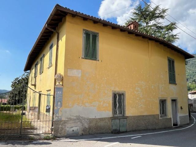 Villa Indipendente in vendita a Almenno San Bartolomeo, Lombardia
