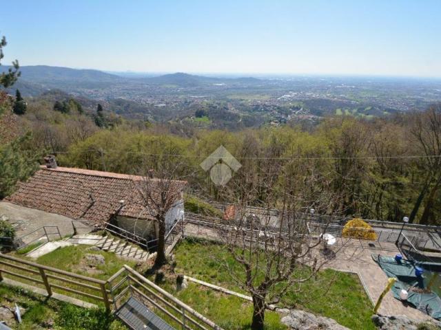 Villa Indipendente in vendita a Almenno San Bartolomeo, Lombardia