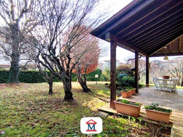 Villa Indipendente in vendita a Almenno San Salvatore, Lombardia