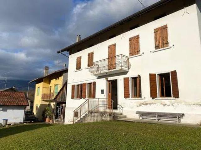 Villa Indipendente in vendita a Alpago, Puos D'alpago