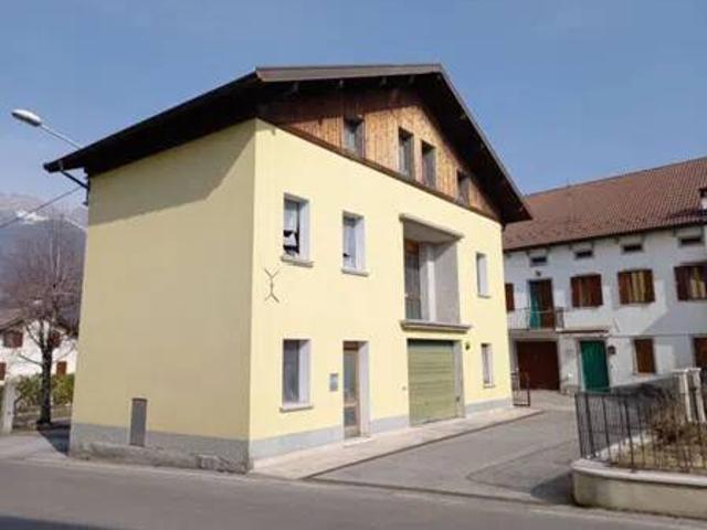 Villa Indipendente in vendita a Alpago, Pieve D'alpago
