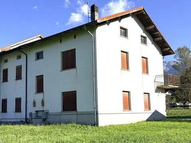 Villa Indipendente in vendita a Alpago, Pieve D'alpago