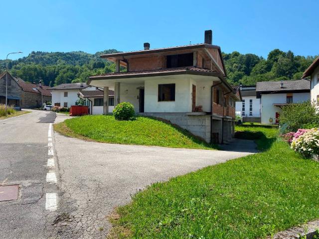 Villa Indipendente in vendita a Alpago, Puos D'alpago