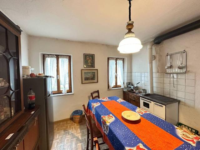 Villa Indipendente in vendita a Alpago, Pieve D'alpago