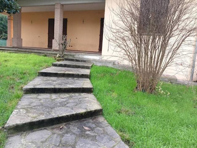 Villa Indipendente in vendita a Alseno, Reggio Emilia