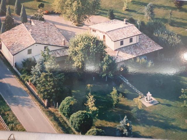 Villa Indipendente in vendita a Lusurasco, Alseno