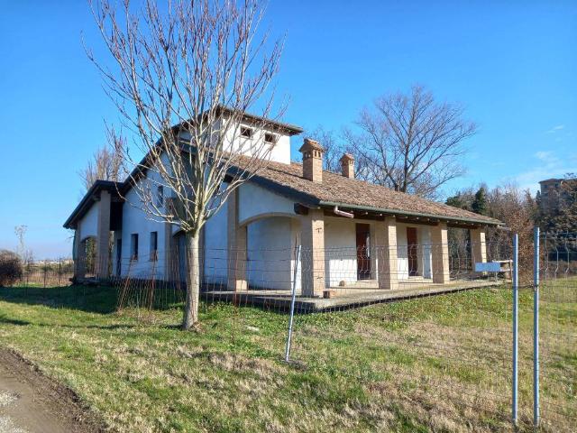 Villa Indipendente in vendita a Alseno, Reggio Emilia