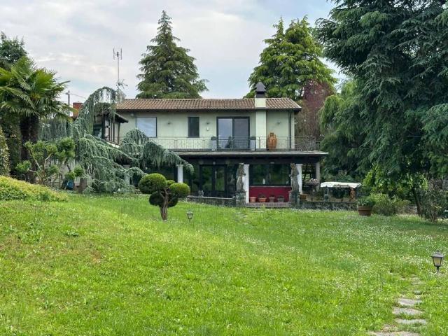 Villa Indipendente in vendita a Castell'arquato, Reggio Emilia