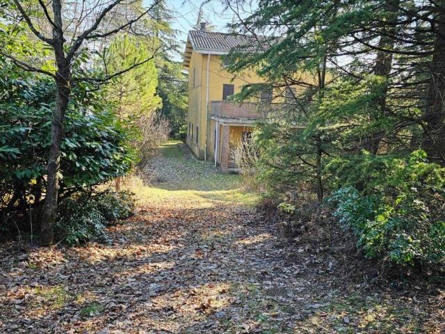 Villa Indipendente in vendita a Alta Val Tidone, Nibbiano