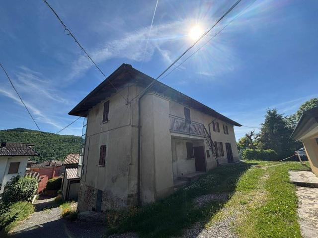 Villa Indipendente in vendita a Alta Val Tidone, Pecorara Vecchia