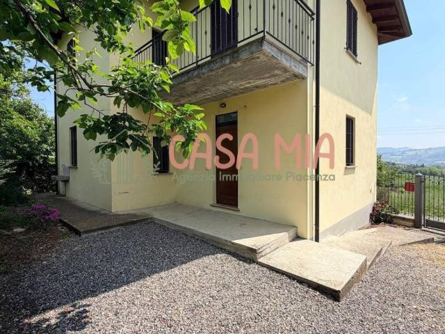 Villa Indipendente in vendita a Alta Val Tidone, Trevozzo