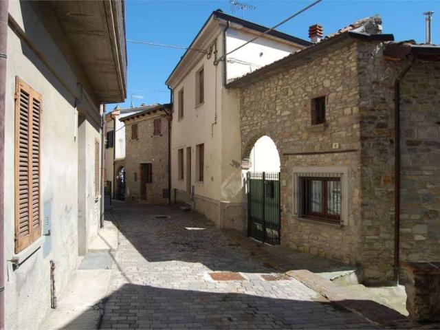 Villa Indipendente in vendita a Alta Val Tidone, Caminata