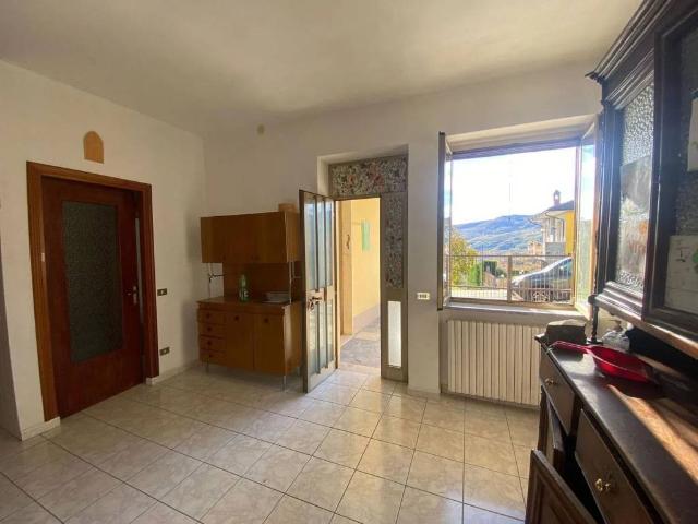 Villa Indipendente in vendita a Alta Val Tidone, Nibbiano