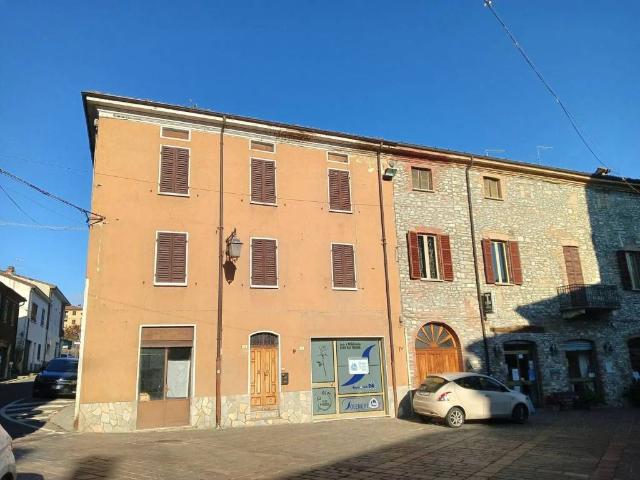 Villa Indipendente in vendita a Alta Val Tidone, Nibbiano
