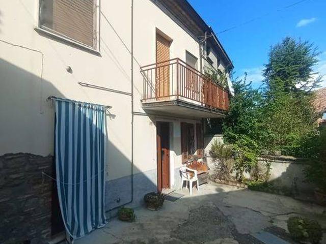 Villa Indipendente in vendita a Alta Val Tidone, Trebecco