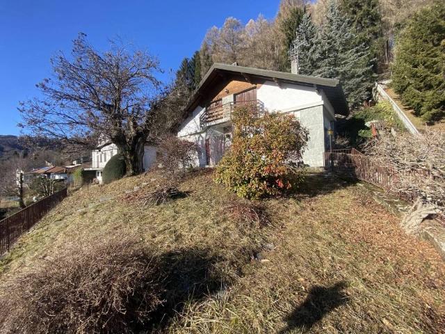 Villa Indipendente in vendita a Lanzo d'Intelvi, Como