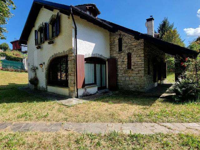 Villa Indipendente in vendita a Centro Valle Intelvi, Casasco D'intelvi
