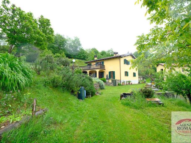 Villa Indipendente in vendita a Altare, Liguria
