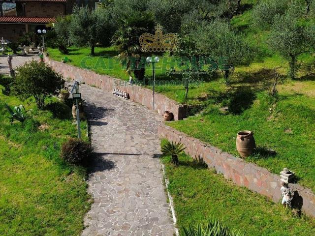 Villa Indipendente in vendita a Altavilla Irpina, Campania