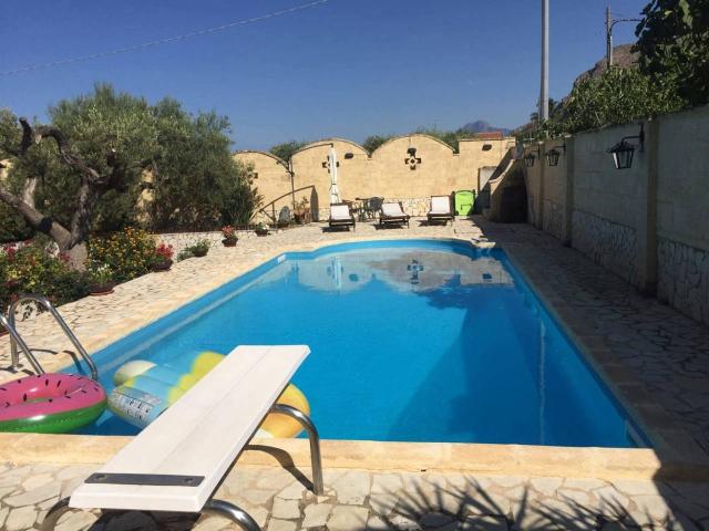 Villa Indipendente in vendita a Altavilla Milicia, Sicilia