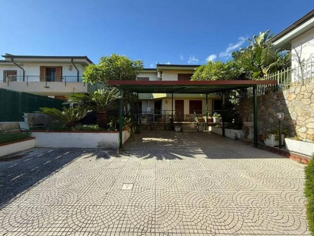Villa Indipendente in vendita a Altavilla Milicia, Sicilia