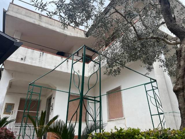 Villa Indipendente in vendita a Altavilla Silentina, Campania