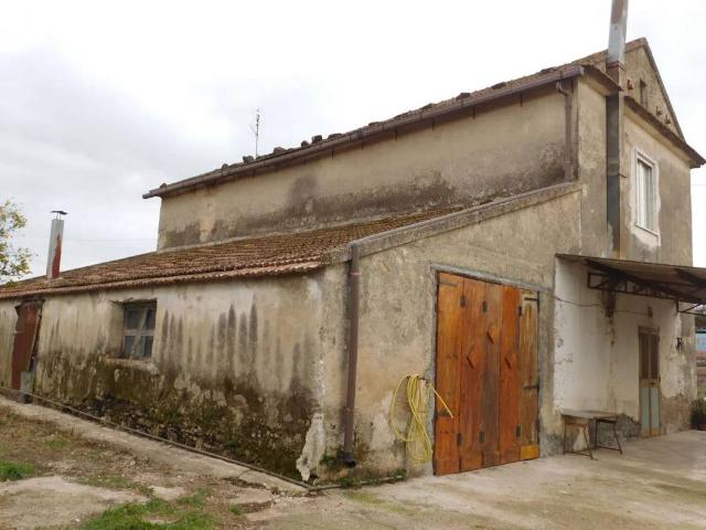 Villa Indipendente in vendita a Altavilla Silentina, Campania