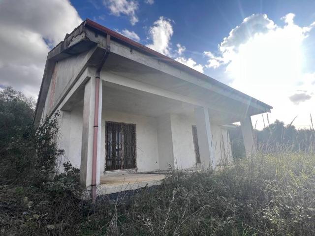 Villa Indipendente in vendita a Altavilla Silentina, Campania