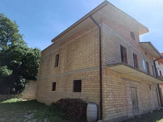 Villa Indipendente in vendita a Colli di Altino, Altino