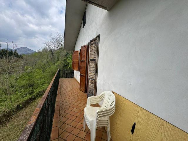 Villa Indipendente in vendita a Altissimo, Veneto
