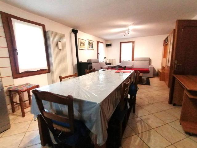 Villa Indipendente in vendita a Fonte, Altivole