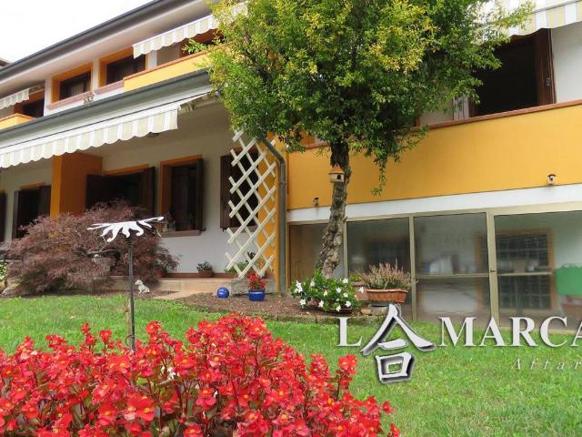 Villa Indipendente in vendita a Fonte, Altivole