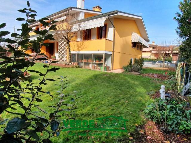 Villa Indipendente in vendita a Fonte, Altivole