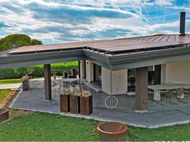 Villa Indipendente in vendita a Caselle di Altivole, Altivole